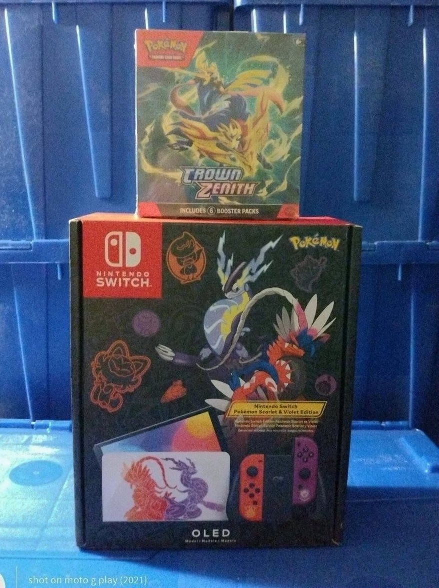 Nintendo Switch OLED Pokemon Scarlet & Violet Edition - Used