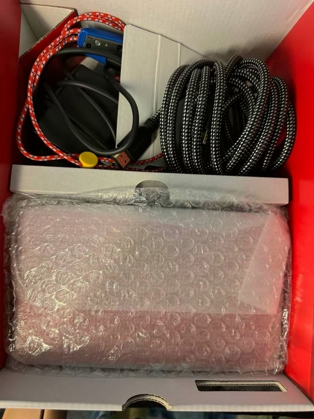 Nintendo Limited Edition Mario OLED Switch 5N88 Used image 4