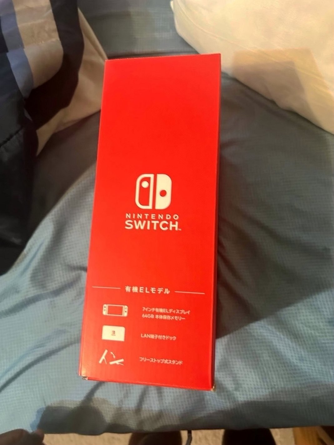 Nintendo Switch OLED 64GB Blue and Red - Used image 3