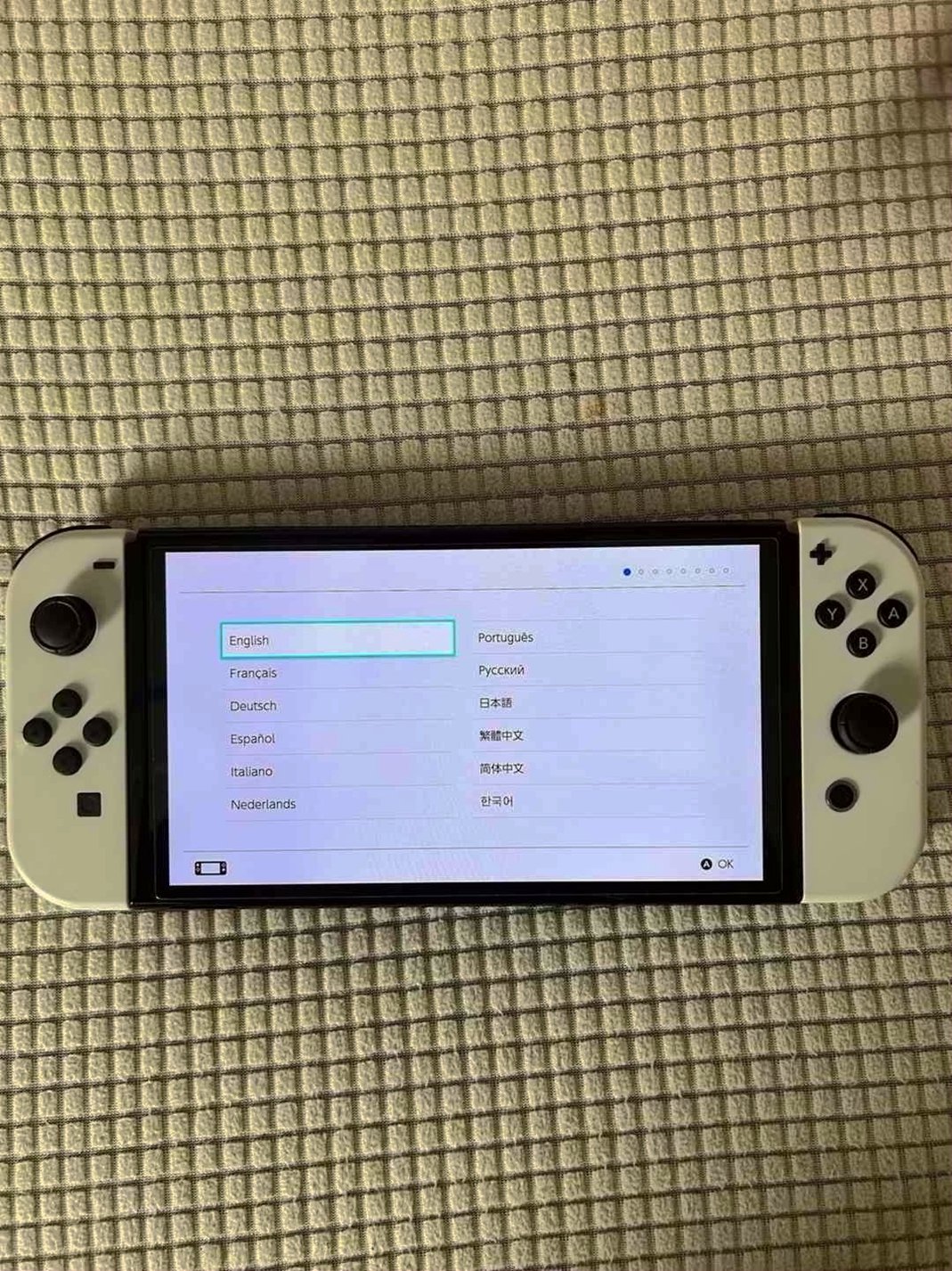 Nintendo Switch OLED Black and White Unlocked - Used image 3