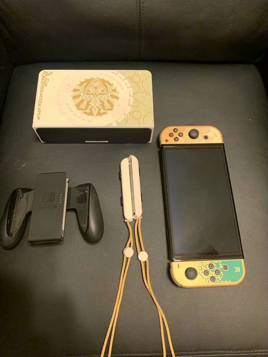Nintendo Switch OLED Zelda Tears of the Kingdom 2B65 - Used image 2