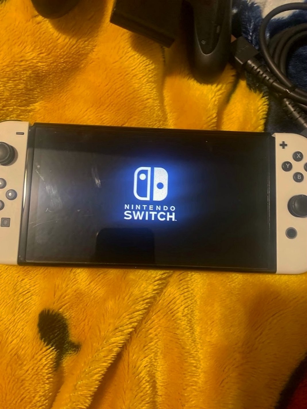 Nintendo Switch OLED Console 7X13 Used image 2