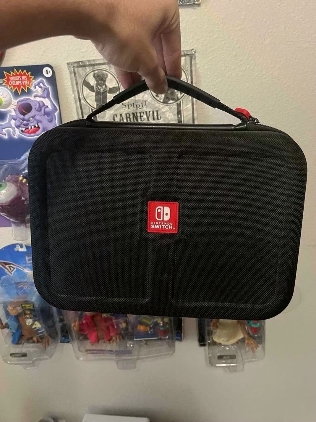 Nintendo Switch OLED 5R62 with Pro Controller - Used image 2