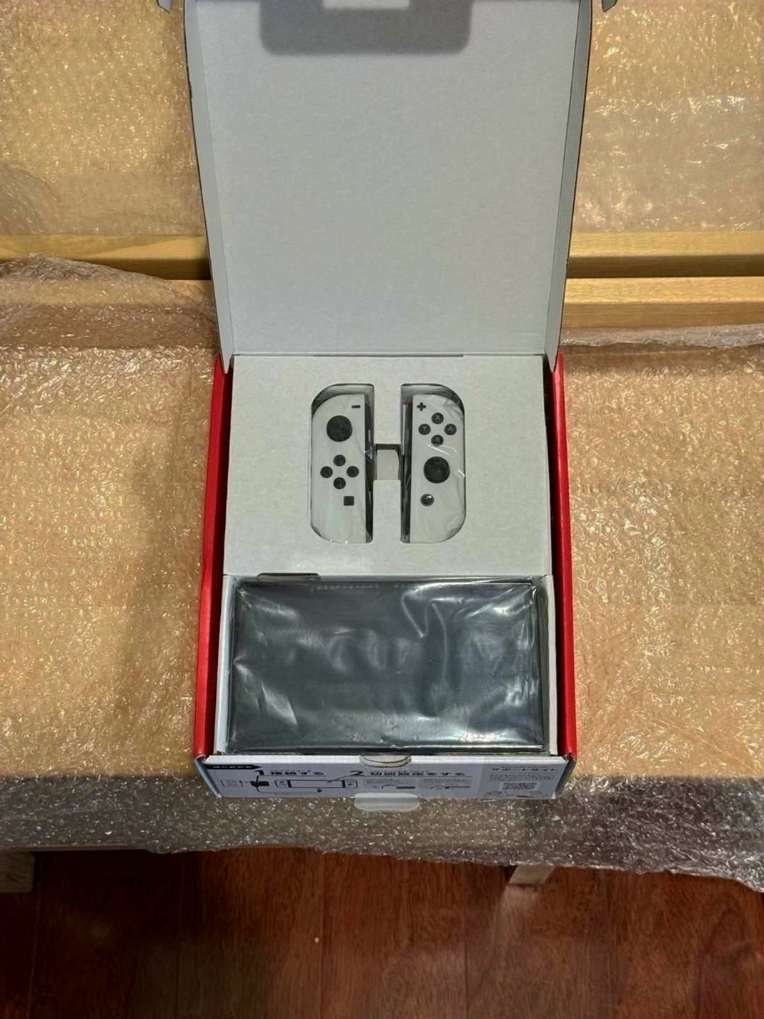 Nintendo Switch OLED Like New White - Used image 3