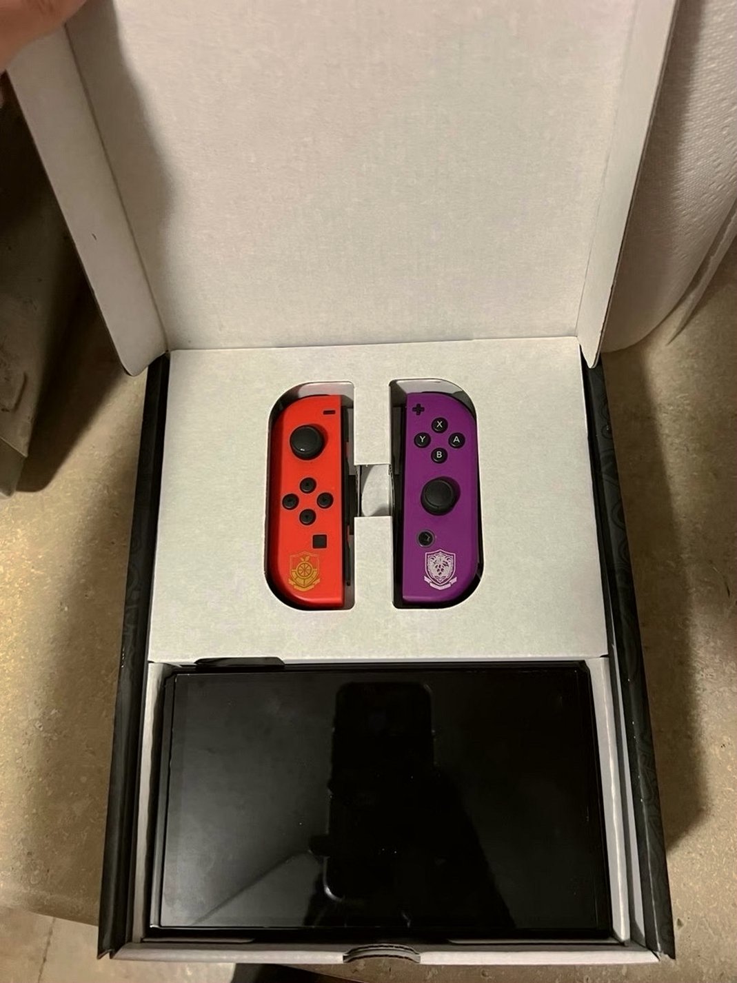 Nintendo Switch OLED Pokemon 3X28 124GB White Unlocked - Used image 4