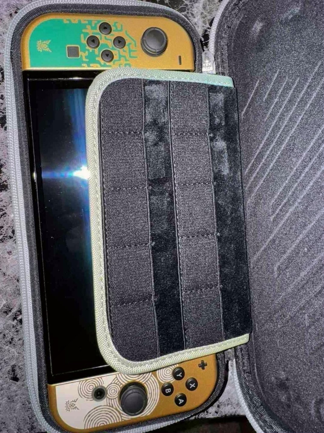 Nintendo Switch Zelda TOK Edition OLED 7M15 - Used image 5