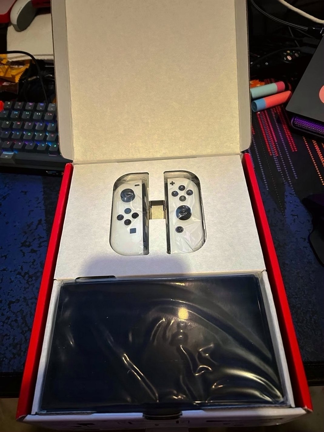 Nintendo Switch OLED 7D37 - Used image 3