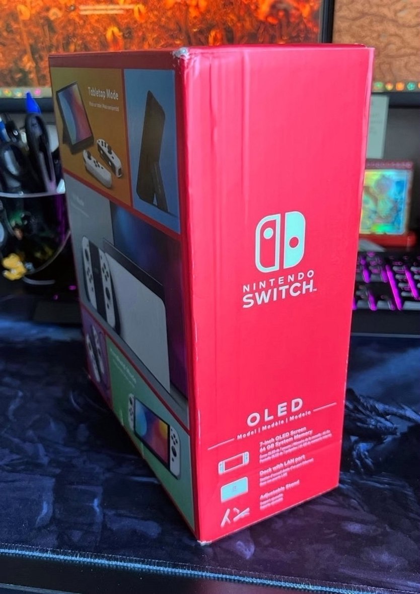 Nintendo Switch OLED 7C28 White - Used image 4