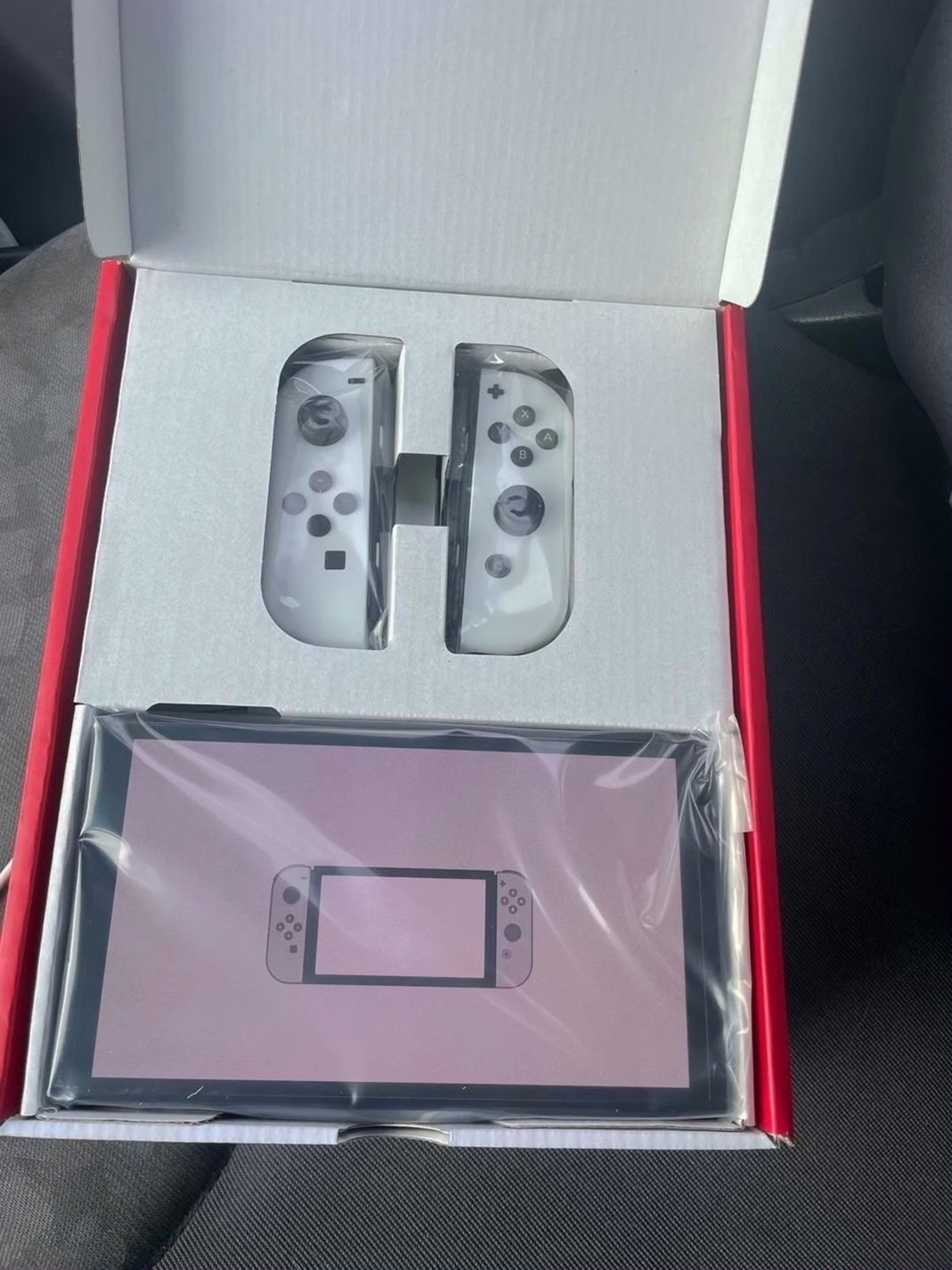 Nintendo Switch OLED 2W12 64GB White Unlocked - Used image 2