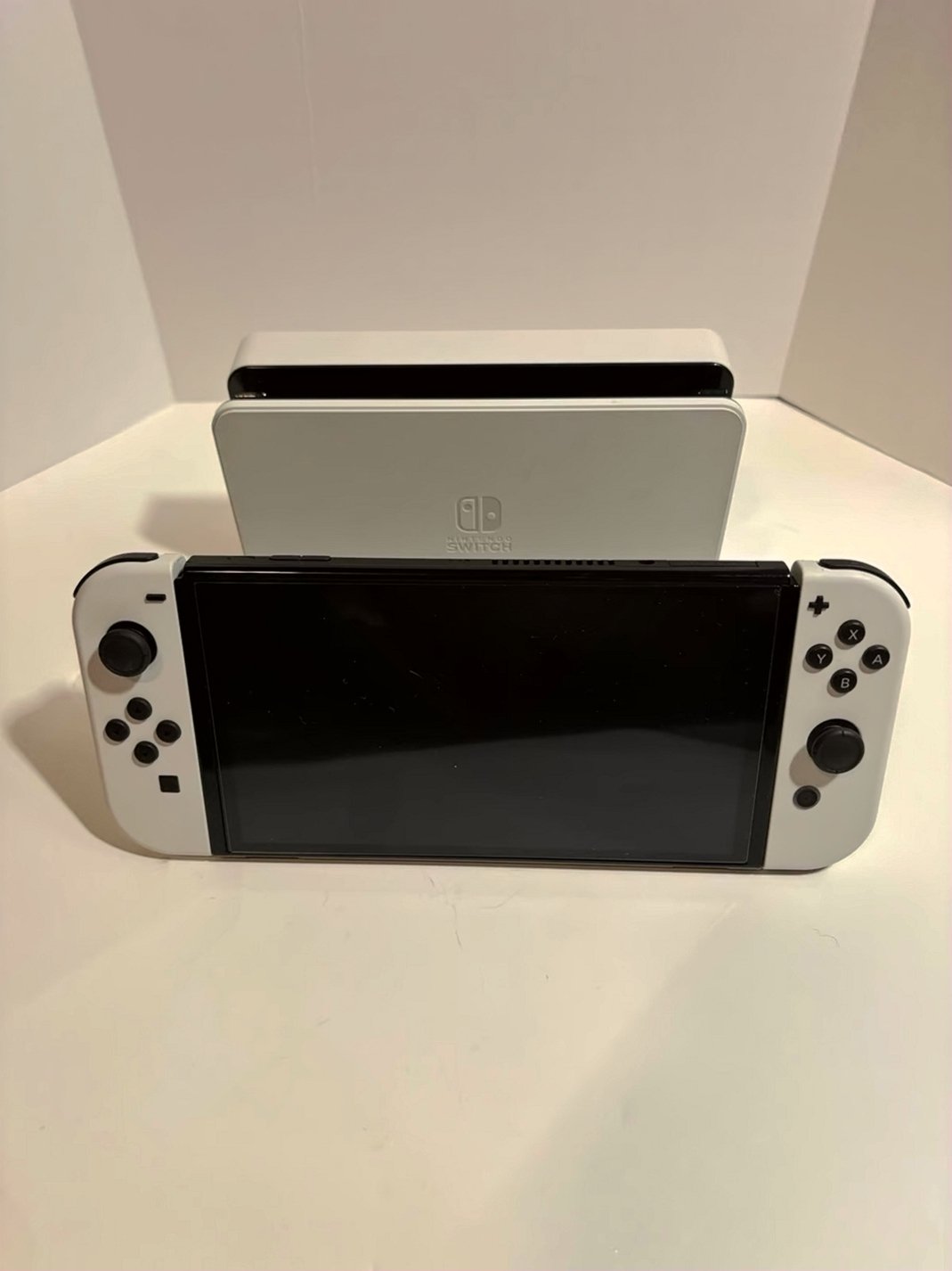 Nintendo Switch OLED HEG-001 Portable Handheld Console Bundle - Used image 2