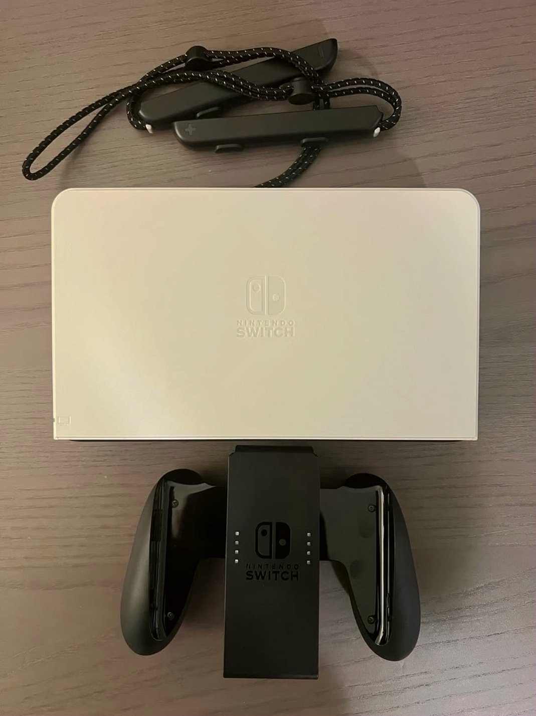 Nintendo Switch OLED 3V67 64GB White - Used image 3