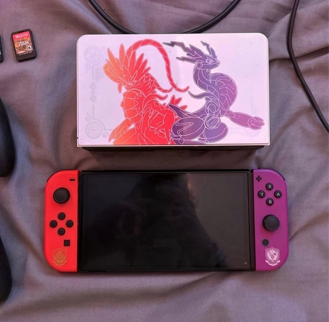 Nintendo Switch OLED 8N76 Scarlet & Violet - Used