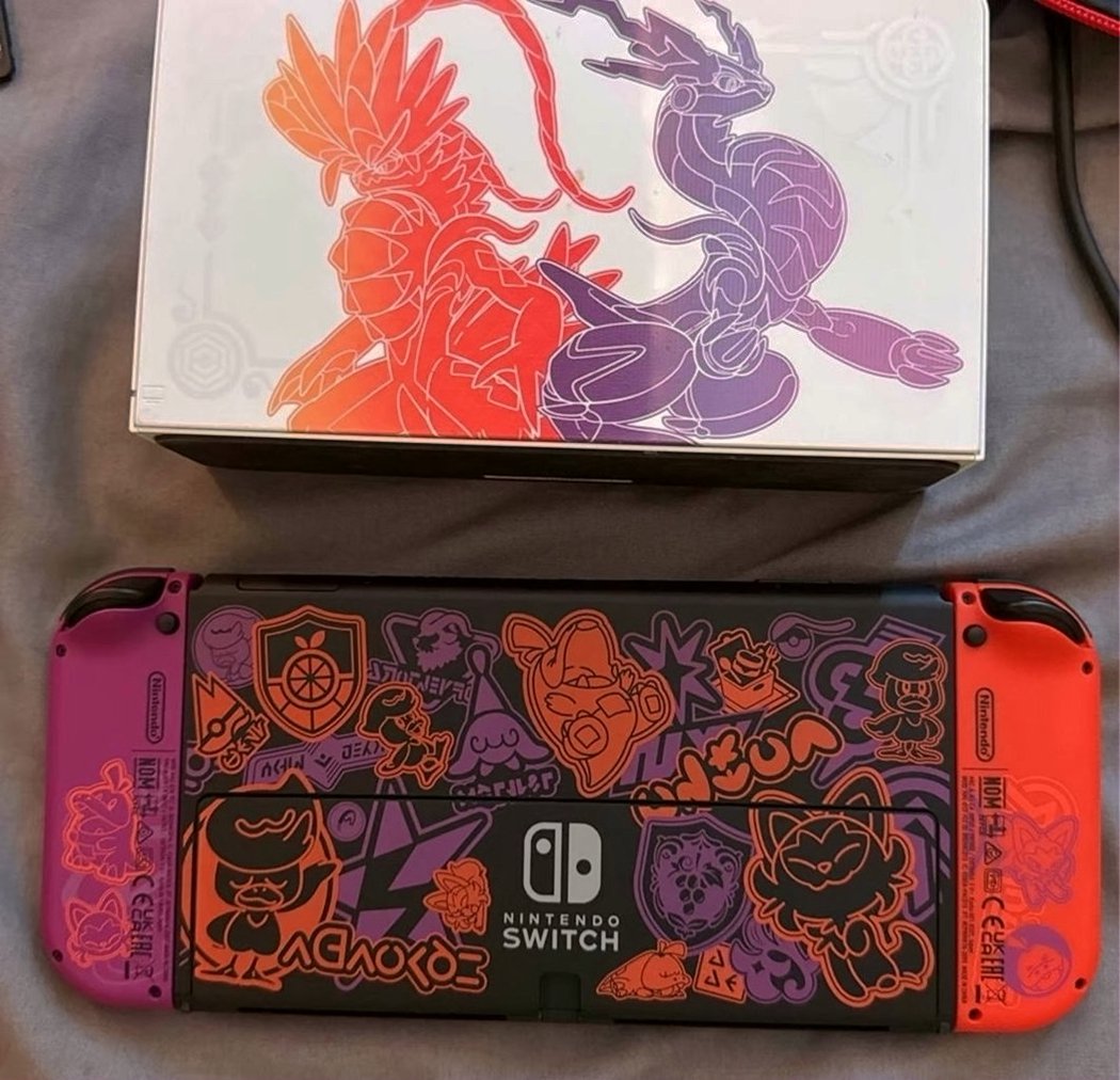 Nintendo Switch OLED 8N76 Scarlet & Violet - Used image 4