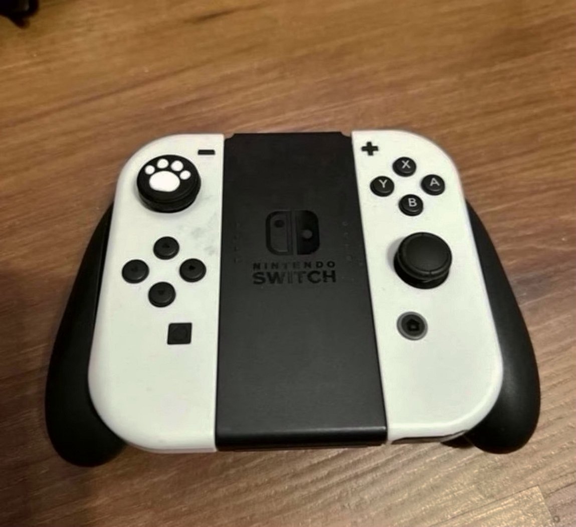 Nintendo Switch OLED 6N81 - Used image 3