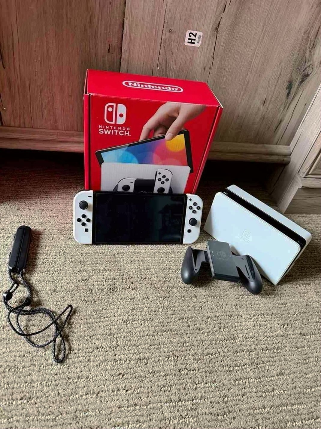 Nintendo Switch OLED 64GB White Used