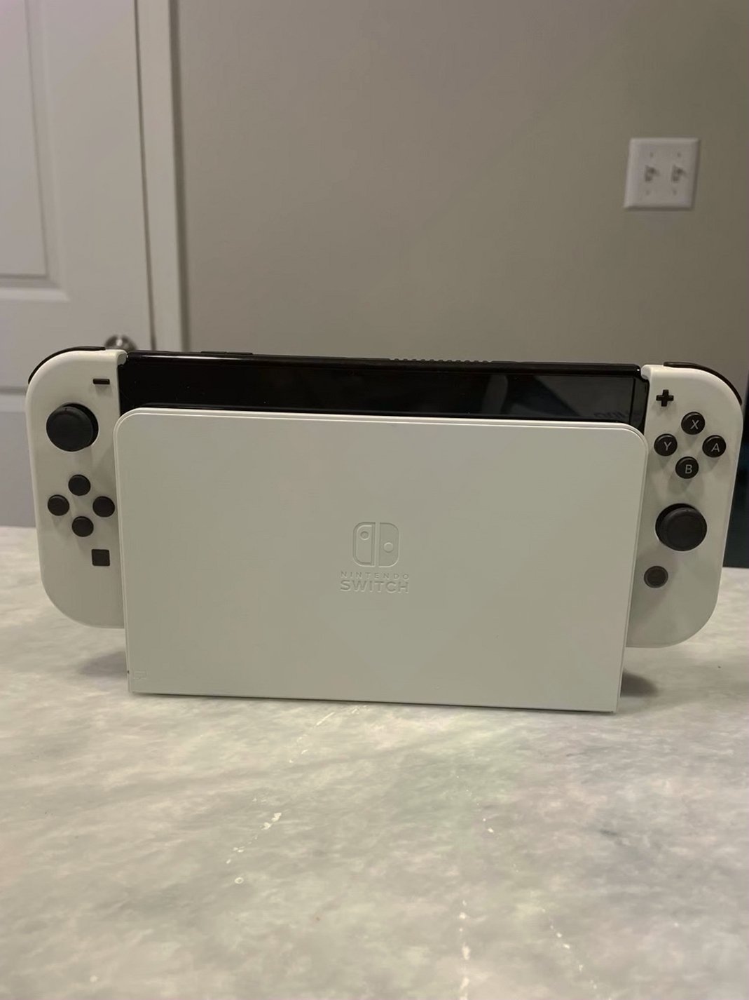Nintendo Switch OLED 2T39 White - Used image 2