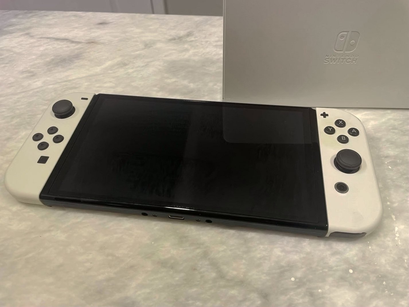 Nintendo Switch OLED 2T39 White - Used image 3