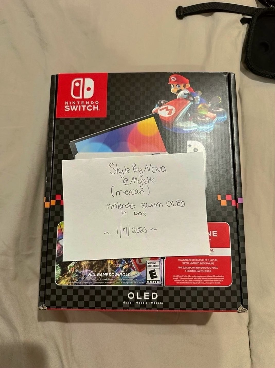 Nintendo Switch OLED 64GB White Unlocked - Used