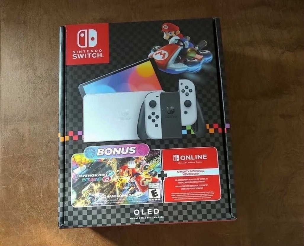 Nintendo Switch OLED 8N52 White Used image 2