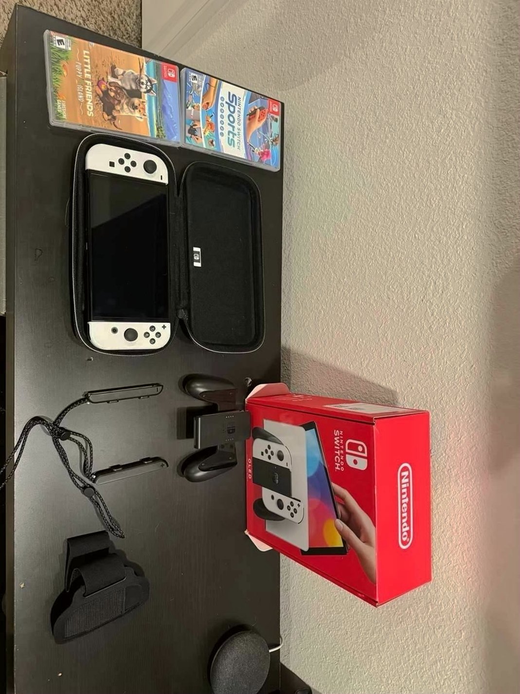 Nintendo Switch OLED Bundle 1V29 Used