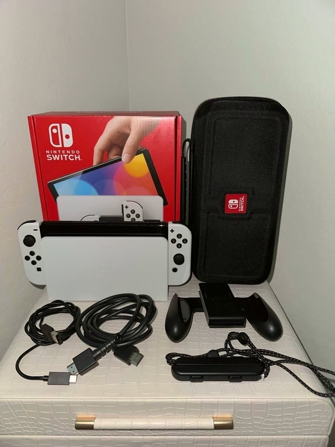 Nintendo Switch OLED Bundle 1U25 - Used
