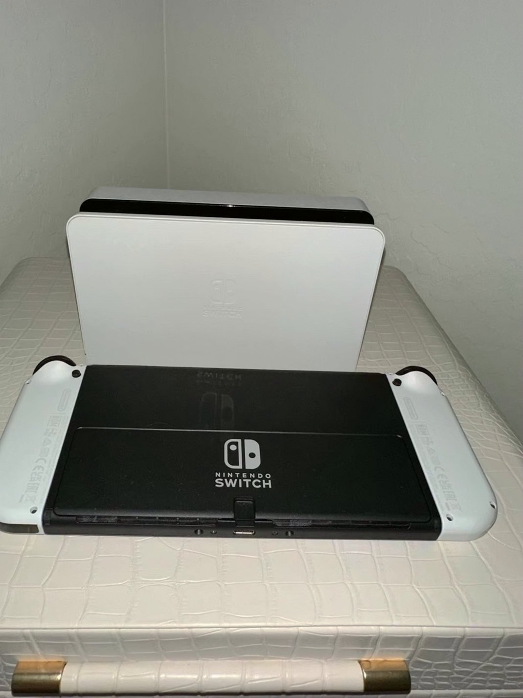 Nintendo Switch OLED Bundle 1U25 - Used image 3