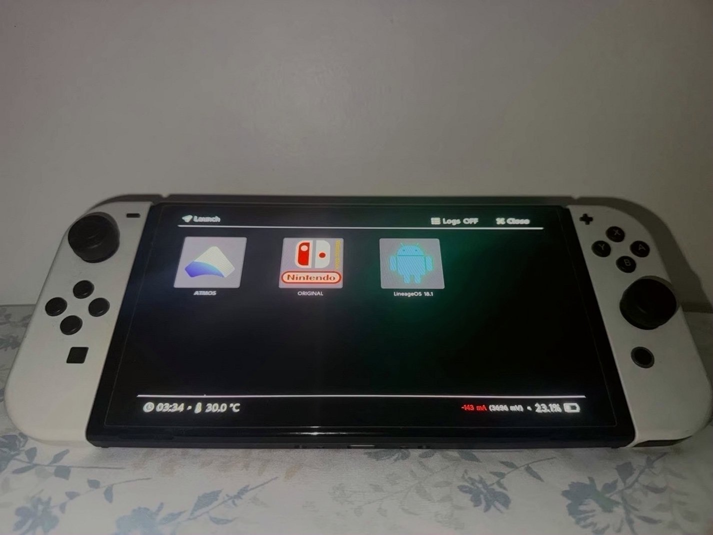 Nintendo Switch OLED 1TB SD Card Android Used image 2