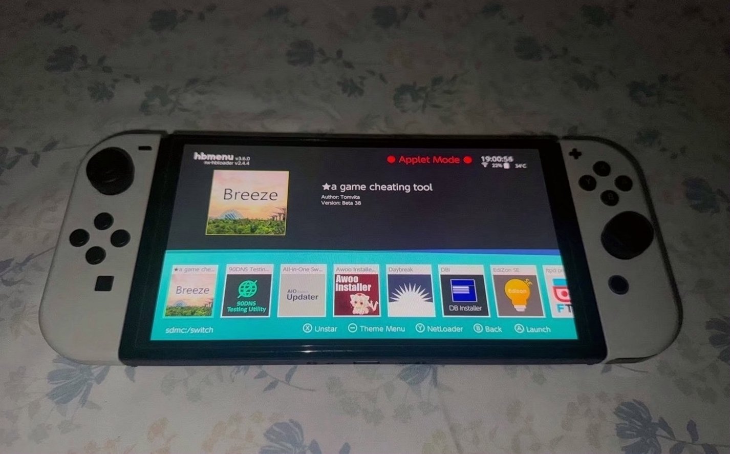 Nintendo Switch OLED 1TB SD Card Android Used image 3