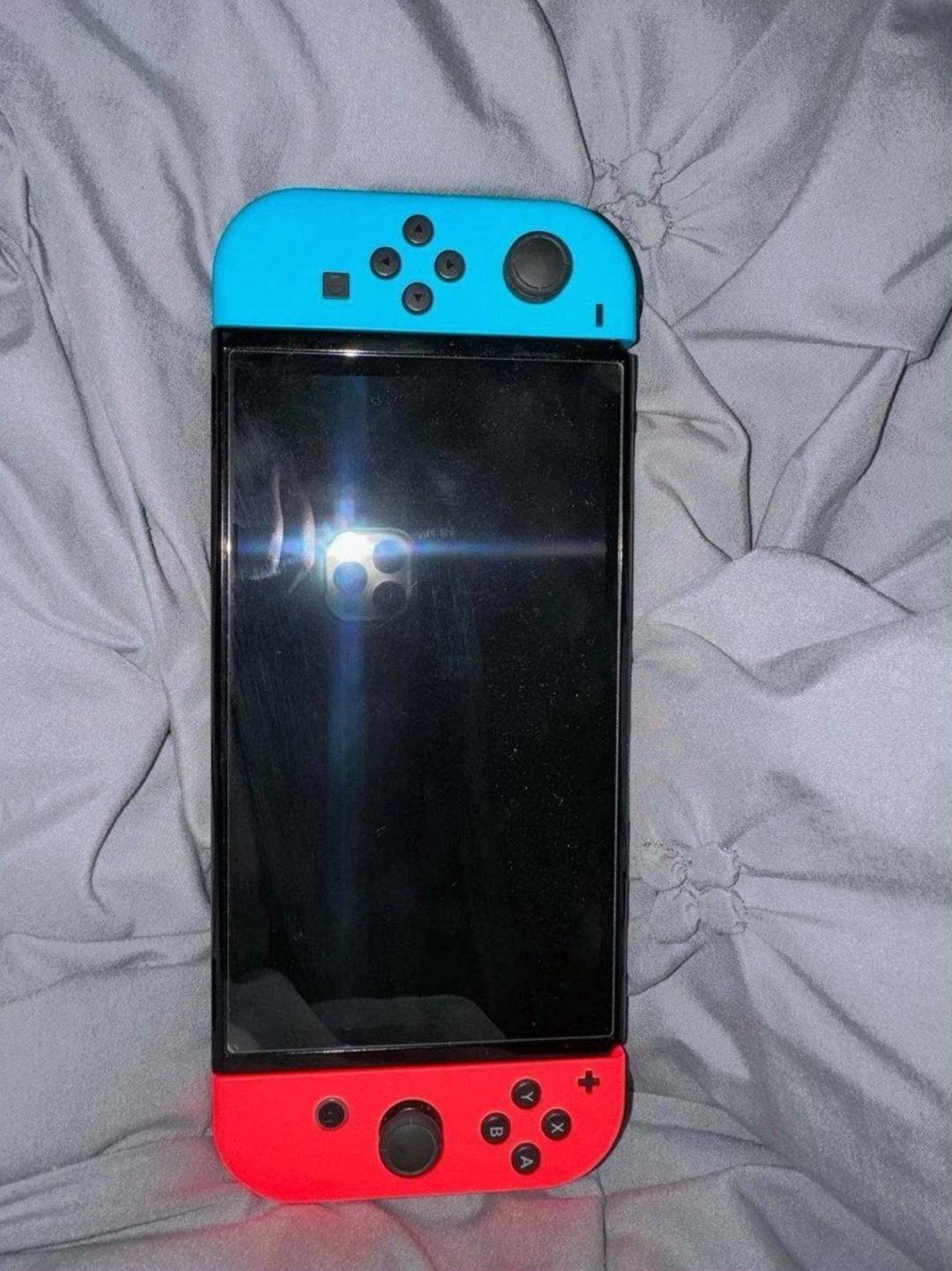 Nintendo Switch OLED 7F99 White Joy-Con Unlocked - Used