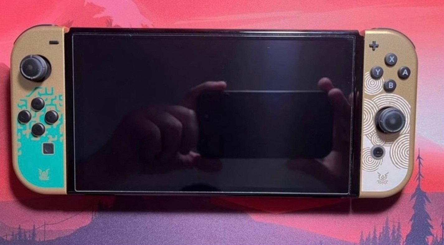 Nintendo Switch OLED 9X12 Special Edition Unlocked - Used image 4
