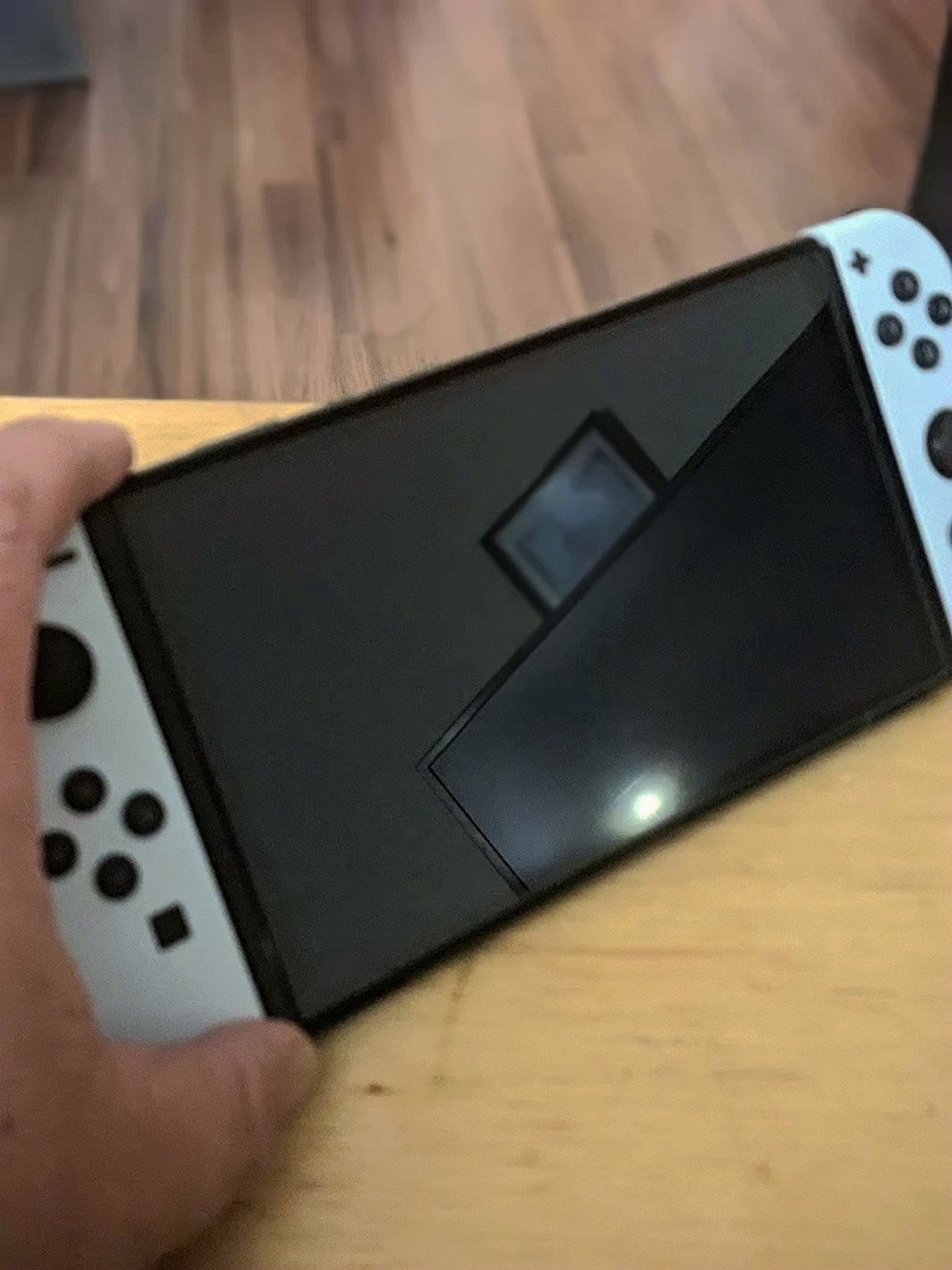 Nintendo Switch OLED 64GB White Unlocked Used image 4