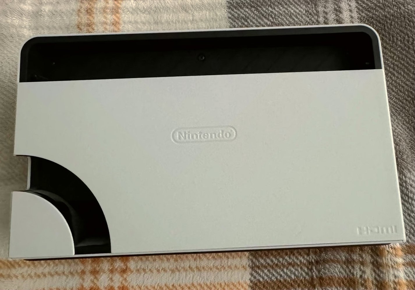 Nintendo Switch OLED Mint Condition - Used image 4