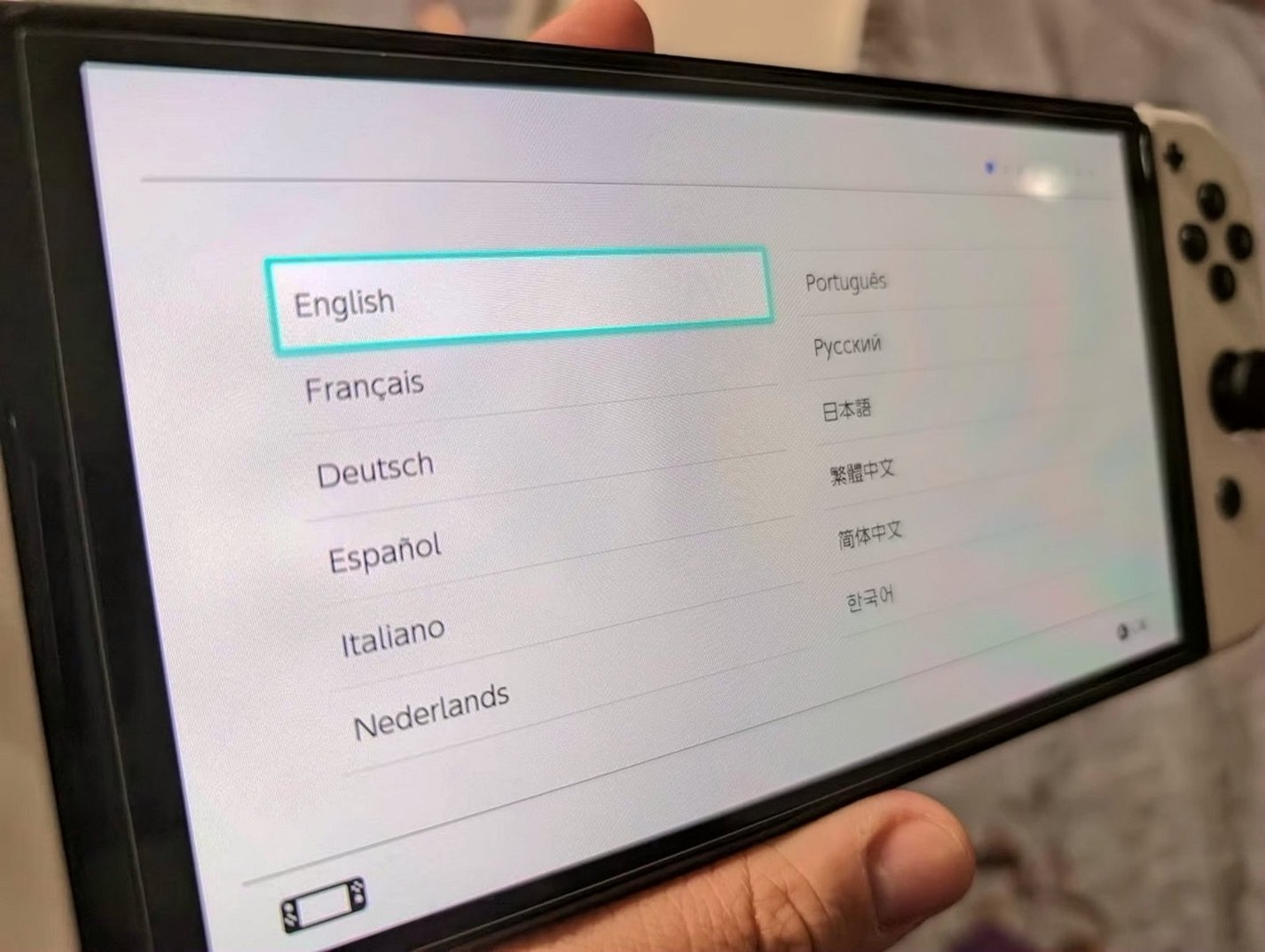 Nintendo Switch OLED White Unlocked - Used image 4