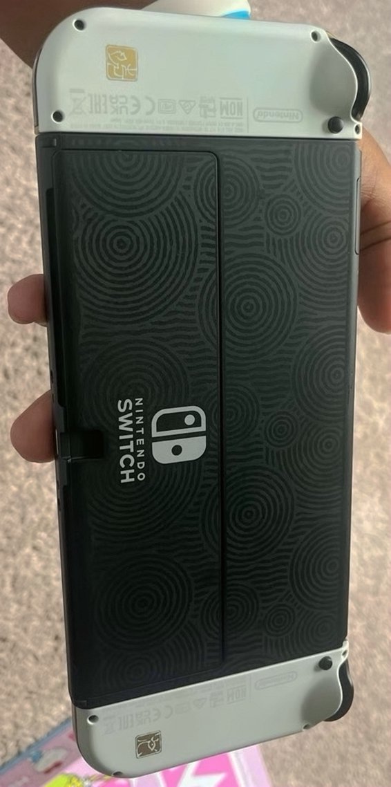 Nintendo Special Edition Zelda Tears of the Kingdom Switch OLED Used image 5