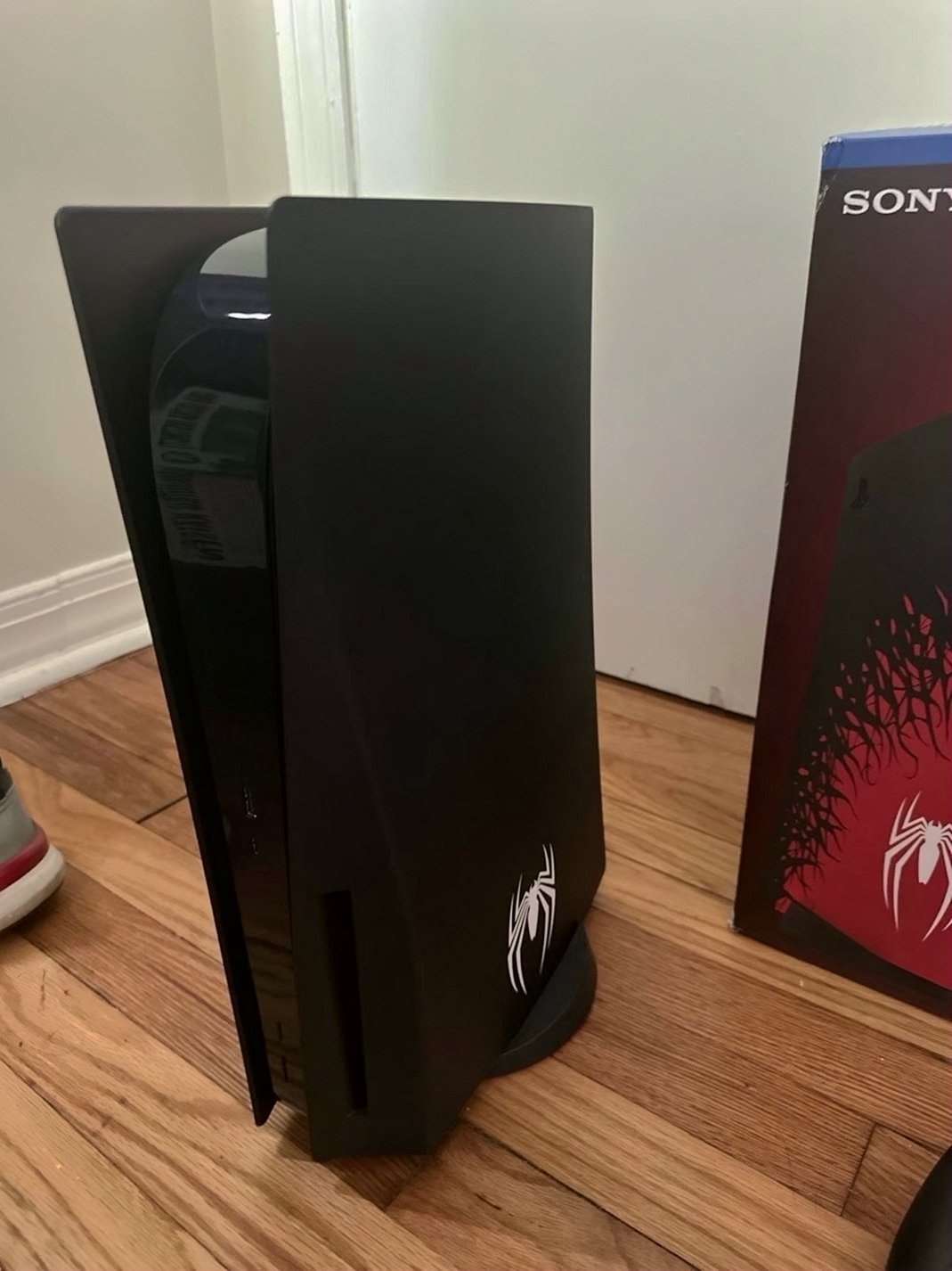 Sony PlayStation 5 Disc Marvel’s Spider-Man 2 Limited Edition Console Bundle - Used image 4
