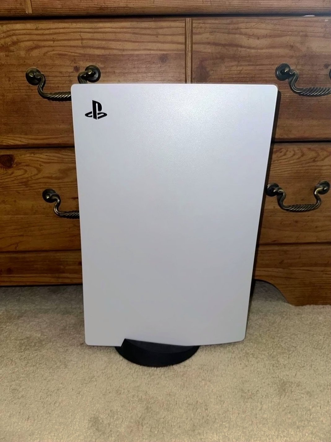 Sony PlayStation 5 Disc Console 1TB White Used image 3