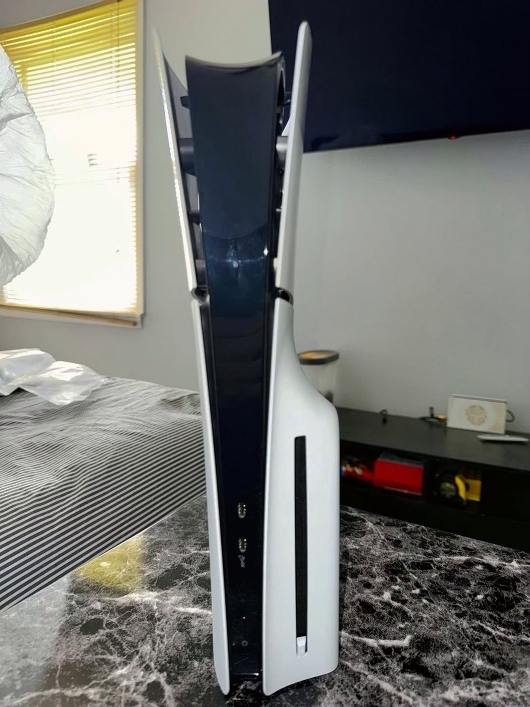 Sony PlayStation 5 Slim 1TB White - Used image 4