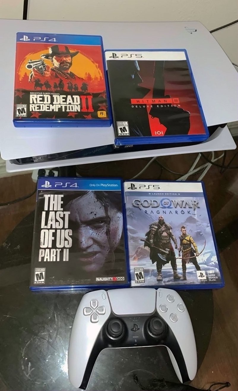 Sony PlayStation 5 Console Disc Version Bundle Used image 2