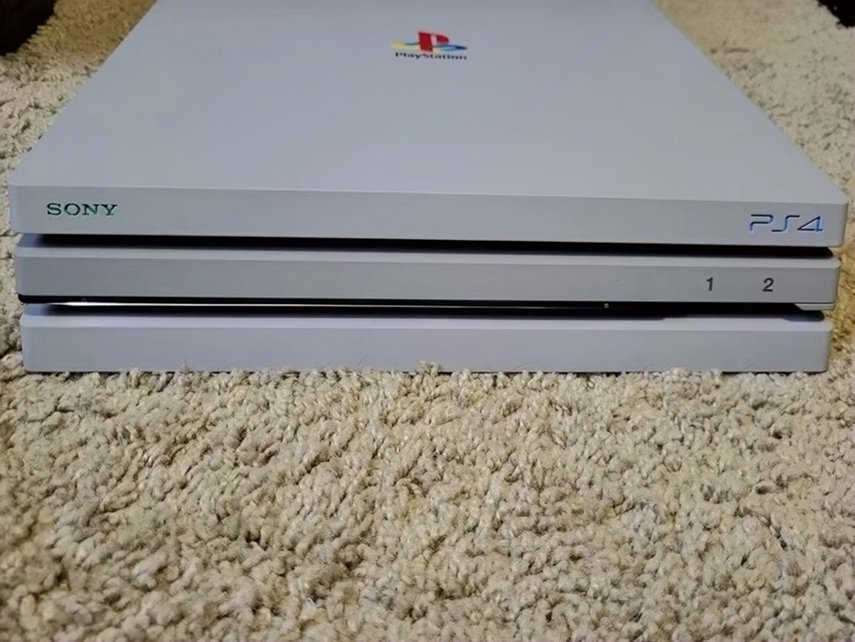 Sony PlayStation 4 Pro 1TB Retro Edition Unlocked - Used image 4