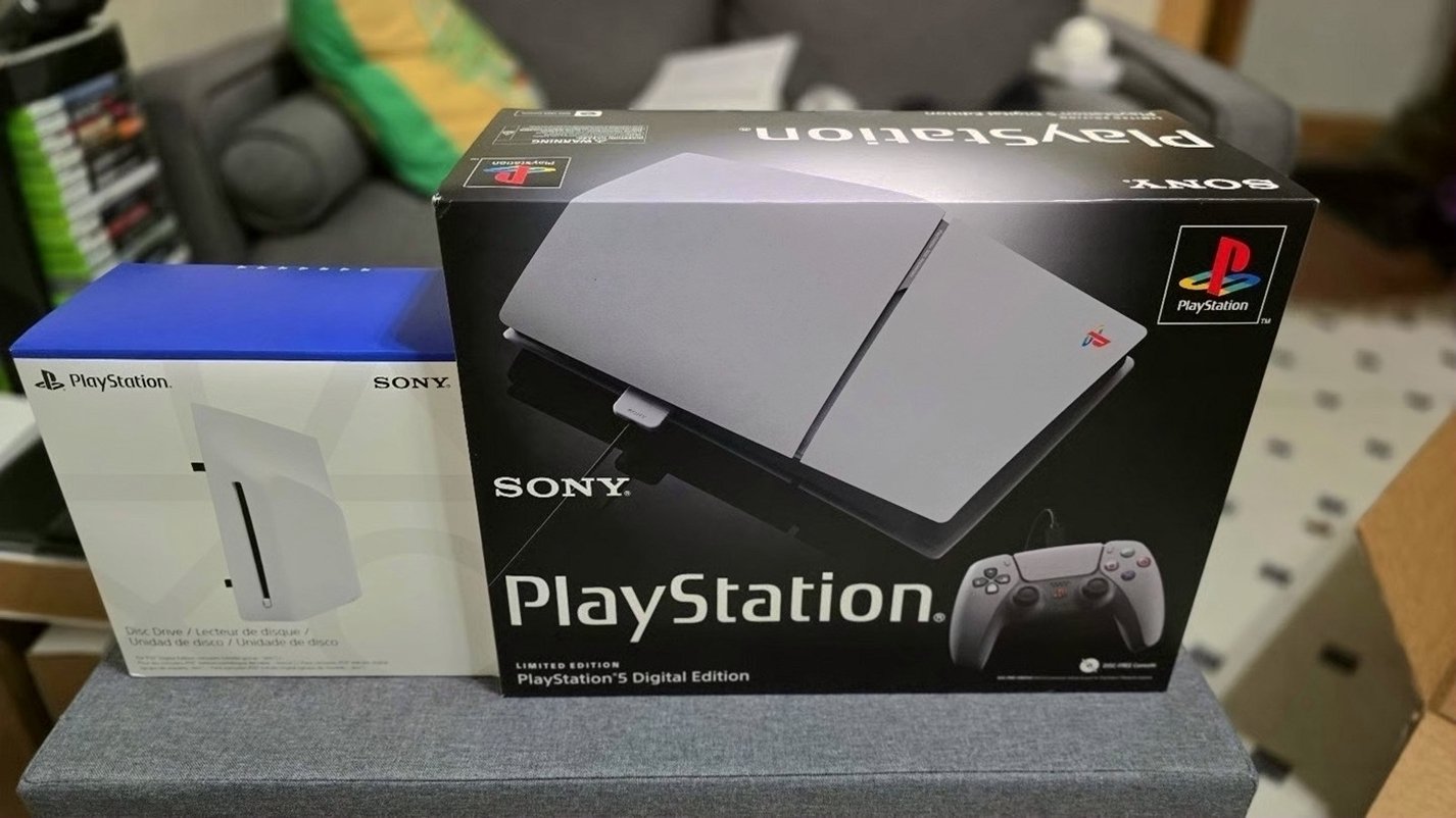 Sony PlayStation 5 Limited Edition 30th Anniversary Digital Edition + Disc Drive - Used image 2