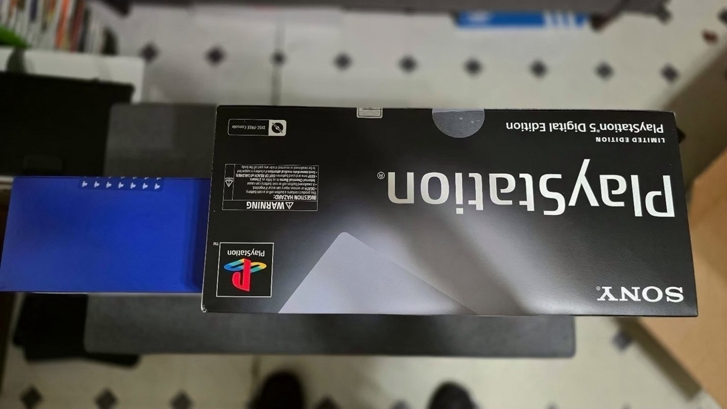 Sony PlayStation 5 Limited Edition 30th Anniversary Digital Edition + Disc Drive - Used image 3