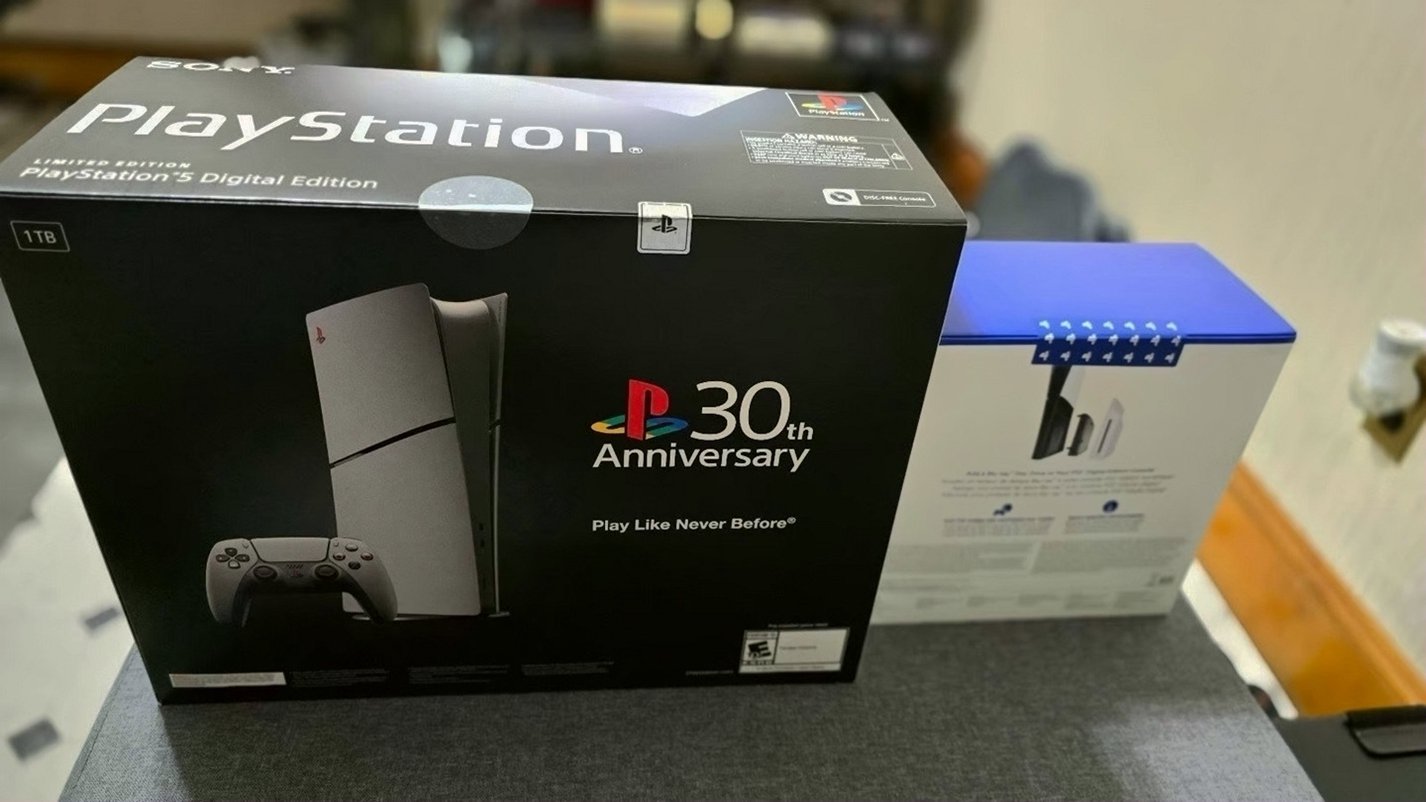 Sony PlayStation 5 Limited Edition 30th Anniversary Digital Edition + Disc Drive - Used image 5