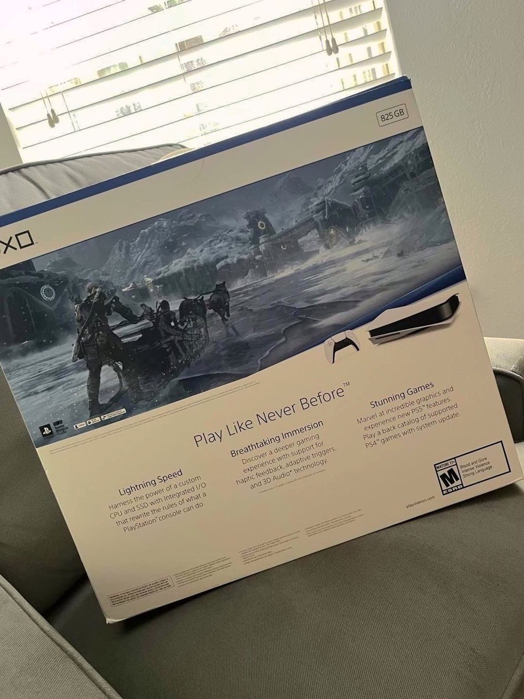 Sony PlayStation 5 Console Disc Version - God of War Ragnarök Bundle - Used image 3
