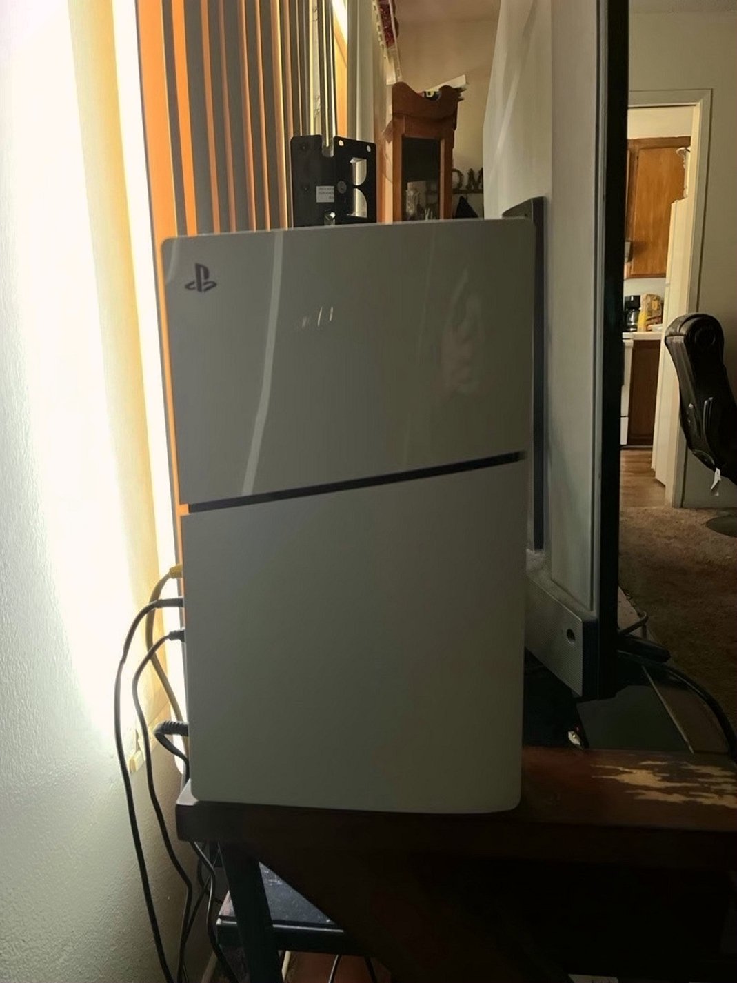 Sony PlayStation 5 Slim Disc Edition 825GB White - Used image 3