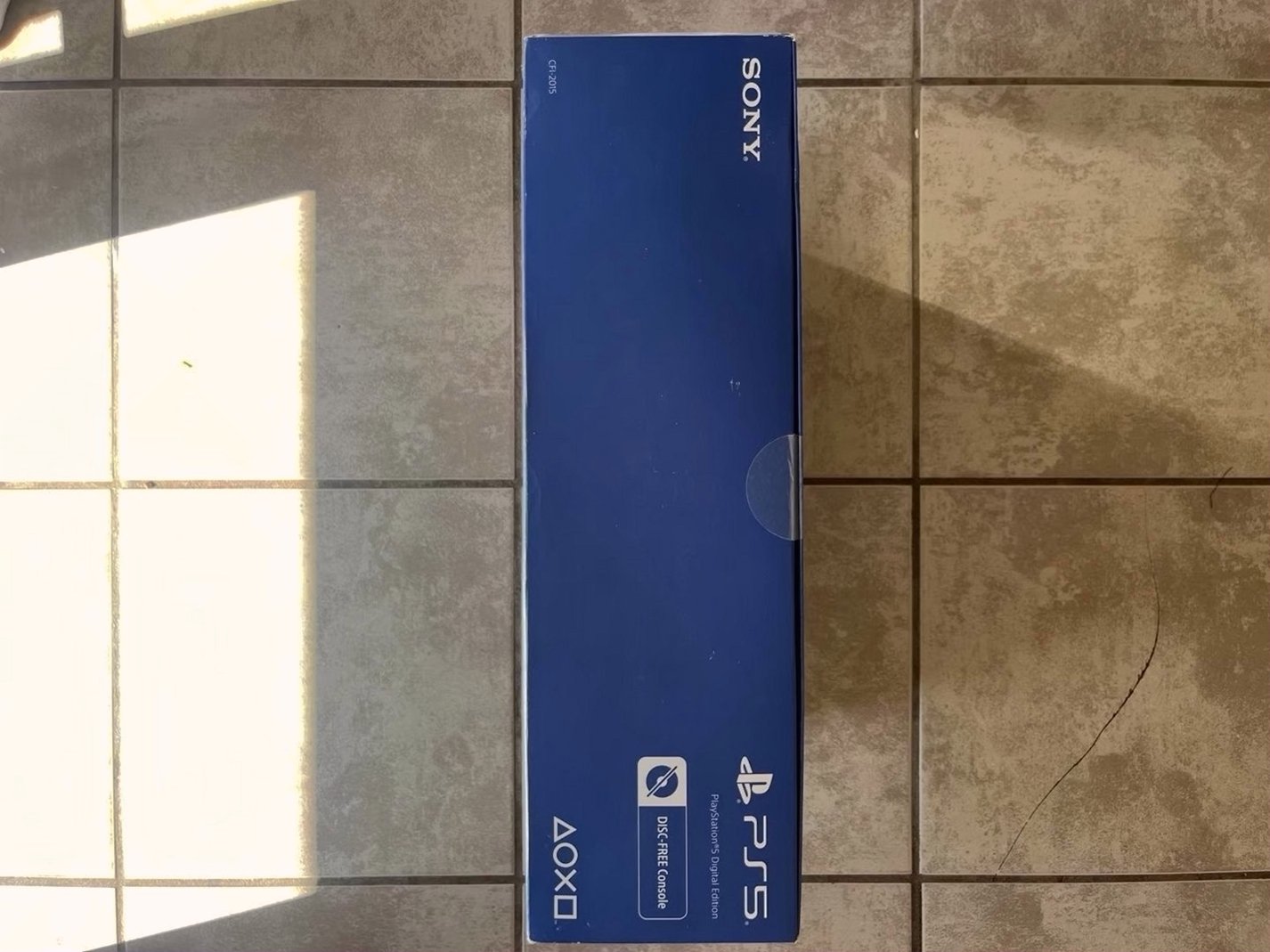 Sony PlayStation 5 Digital Edition 825GB White Unlocked - Used image 3
