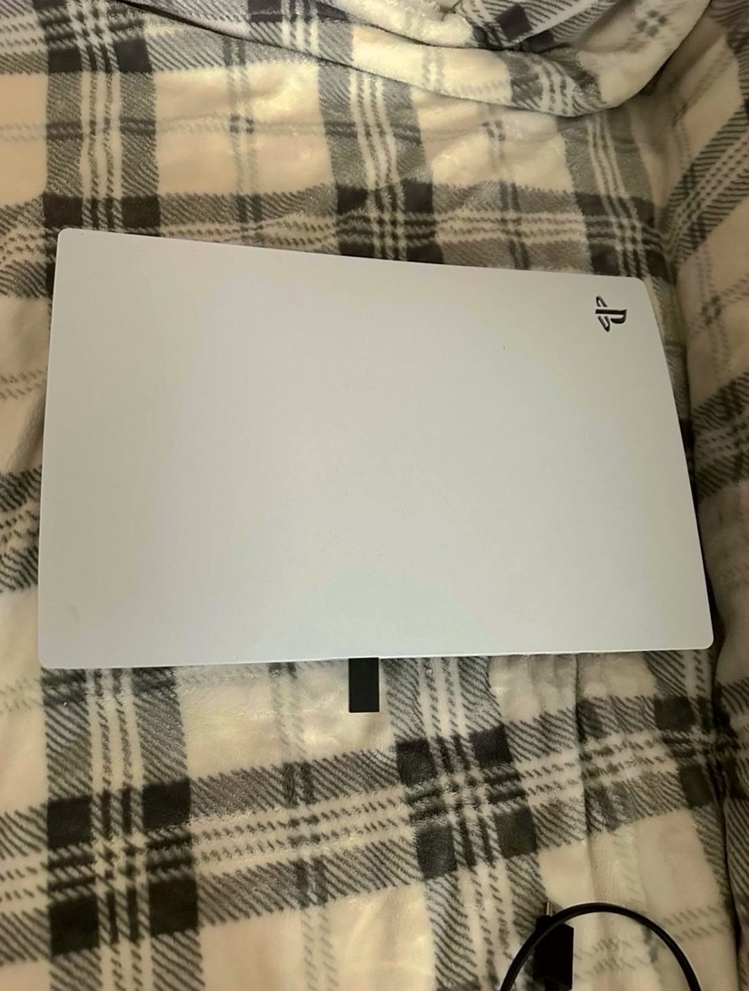 Sony PlayStation 5 Digital Edition 1TB White - Used image 2