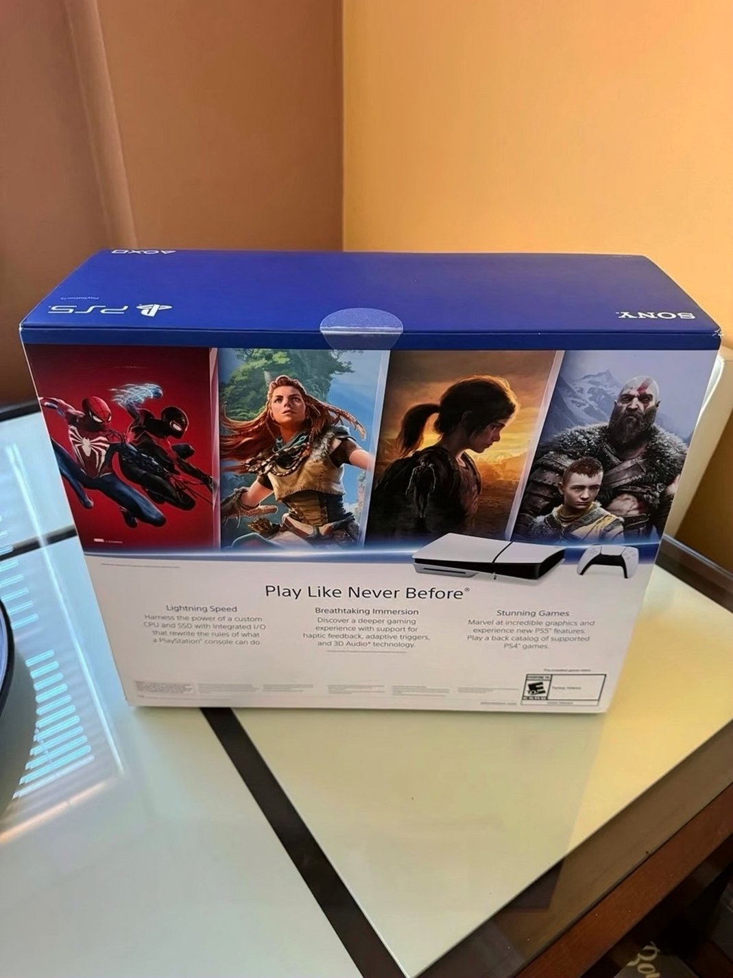 Sony PlayStation 5 Slim 1TB White Unlocked - Used image 2