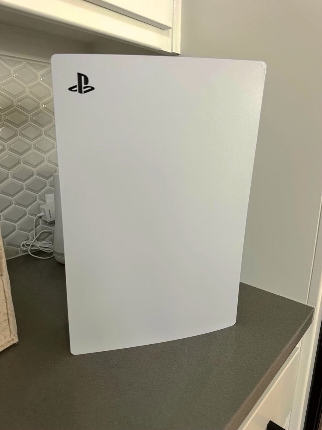 Sony PlayStation 5 White Unlocked - Used image 3