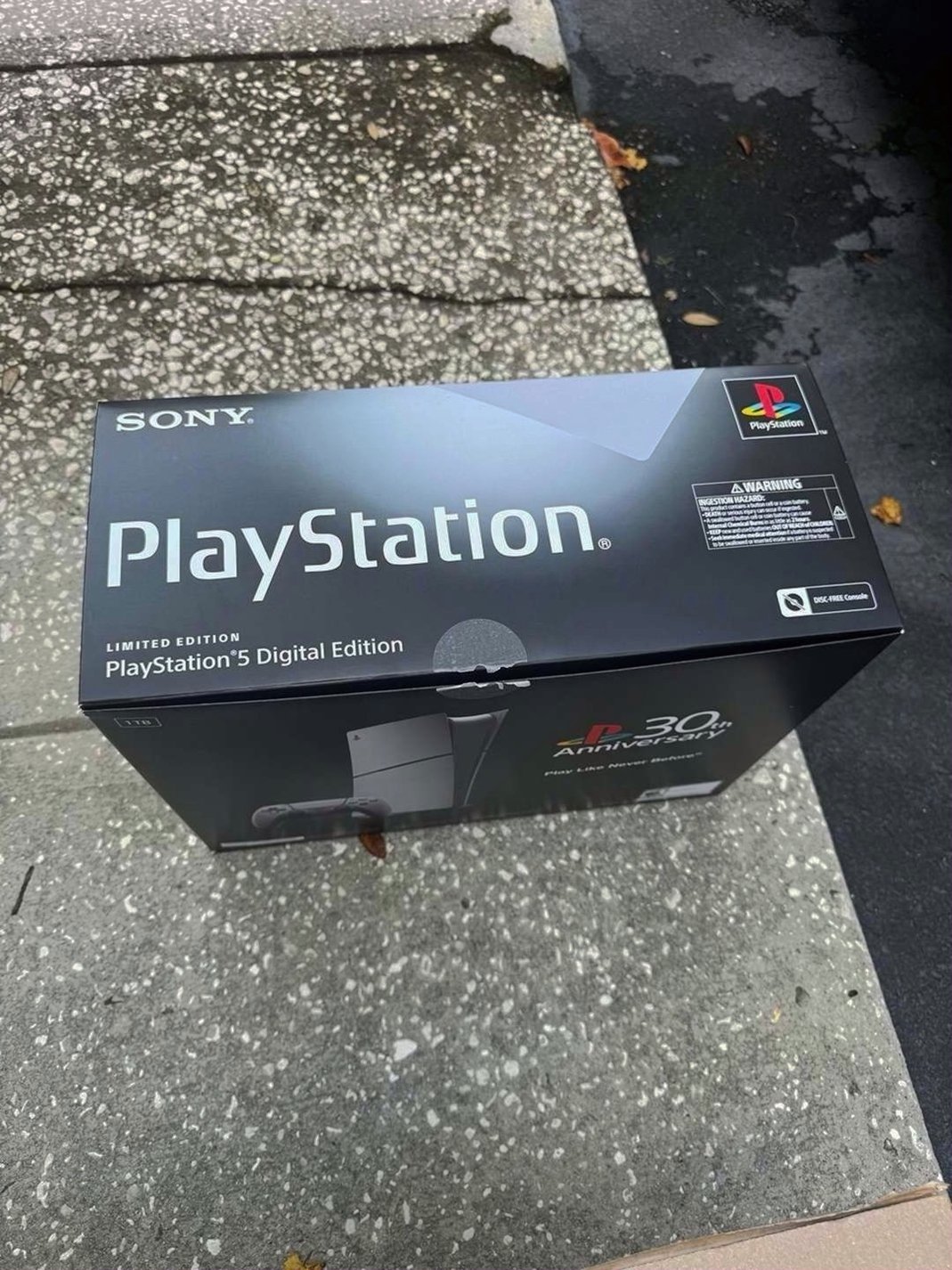 Sony PlayStation 5 Digital Edition 30th Anniversary Console 9M85 - Used image 4