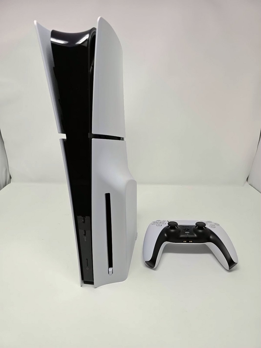Sony PlayStation 5 Console 1TB Spider-Man 2 Bundle Used
